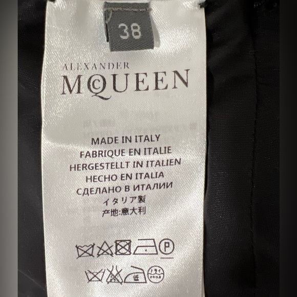 Alexander McQueen Jersey cross front wrap Dress - Picture 9 of 10